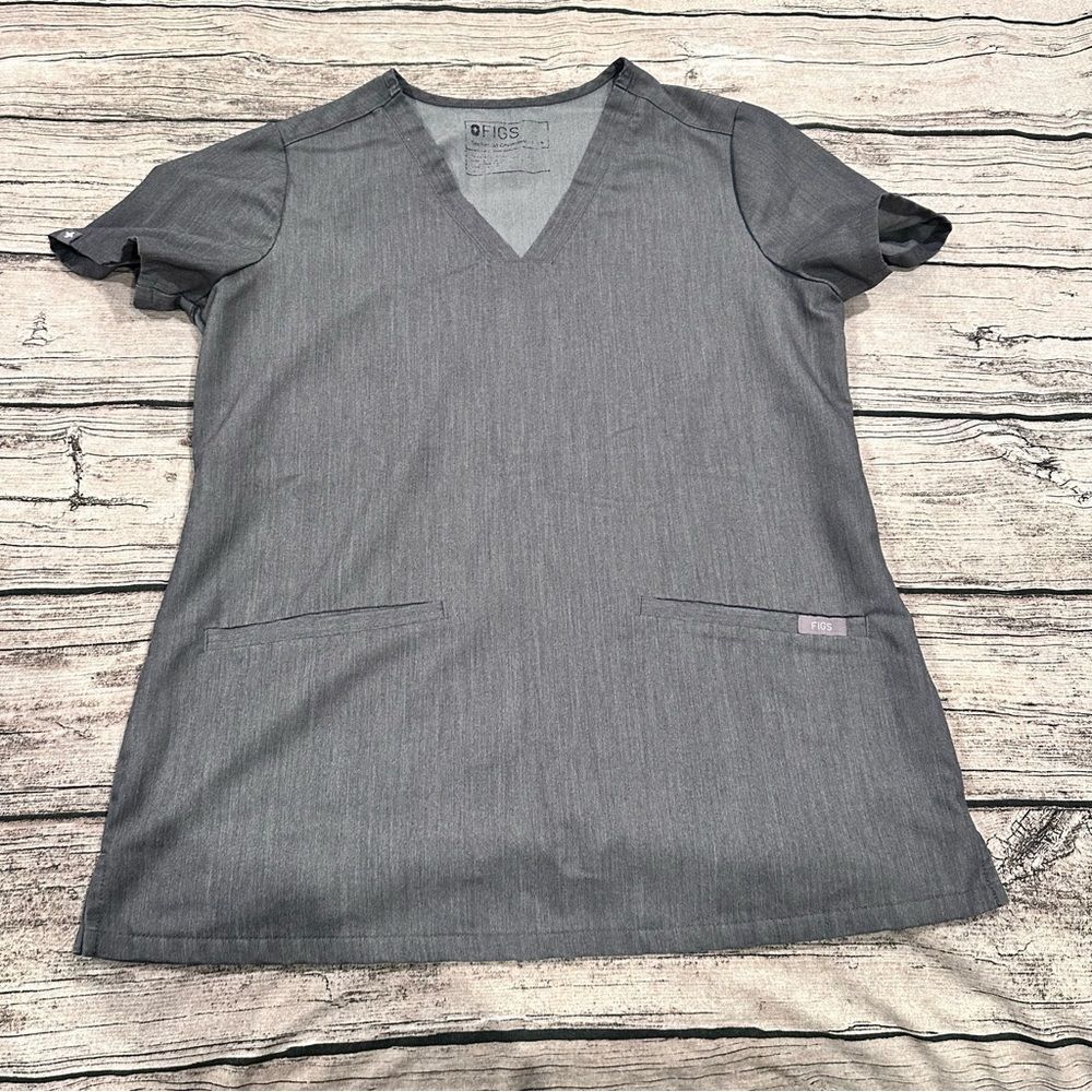 Figs Graphite 2 Pocket Scrub Top With Back Darts Size Small (see measurements)